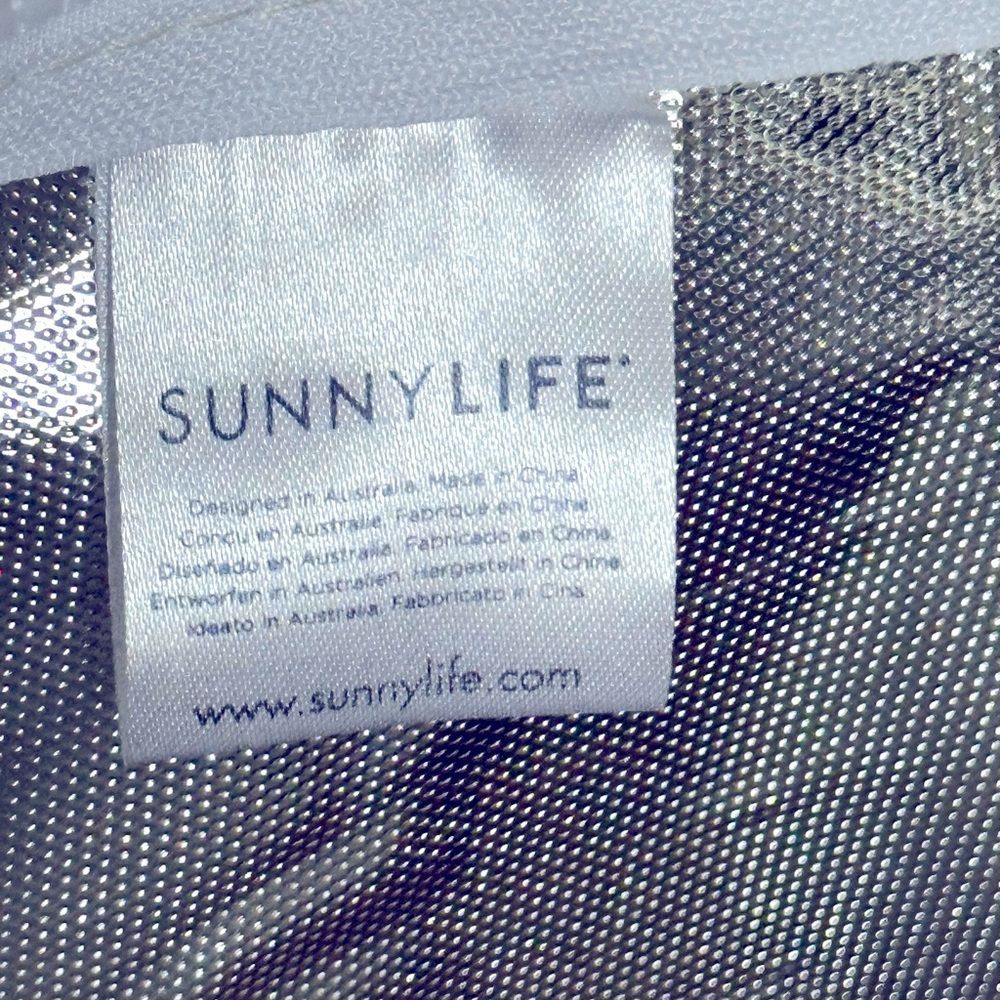 COPY - Sunnylife Silver Metallic Carry Me Tote - Picture 14 of 14